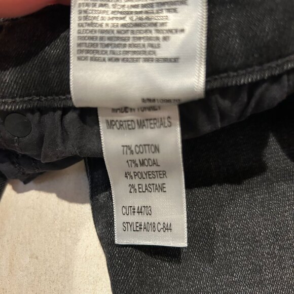 Womens AGOLDE Sophie A018 C-844 Black Distressed Crop Skinny Jeans Chewed Hem 27 - Picture 12 of 13